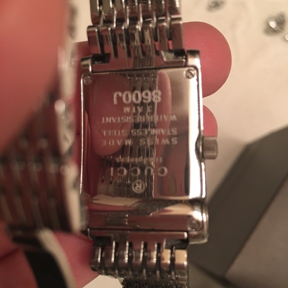 Gucci Watch ( diamonds and mother of pearl) main image 6